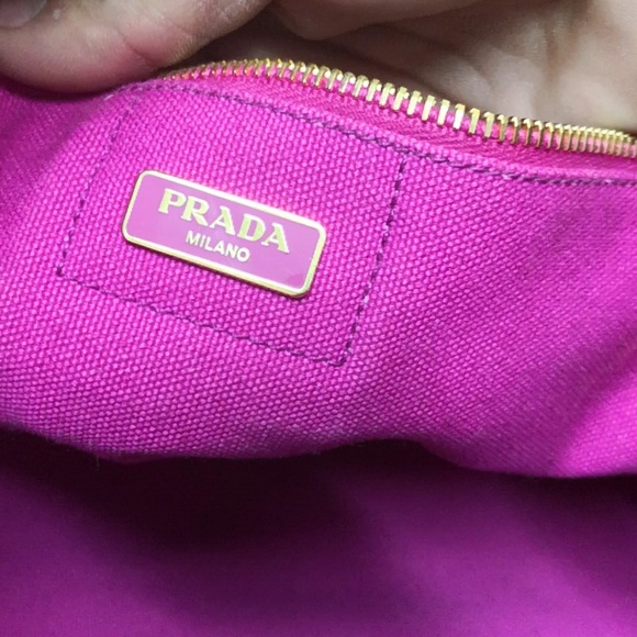 prada - Picture 3 of 4